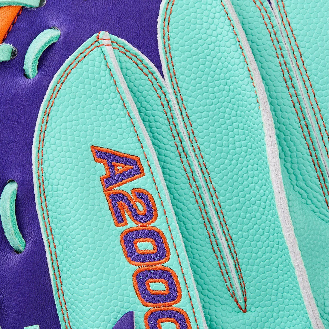 Wilson A2000 CM33SS 33" Winter Collection Catcher's Mitt: WBW10394233