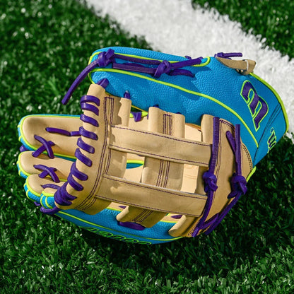 Wilson A2000 1750SS 12.5" Winter Collection Baseball Glove: WBW104006125