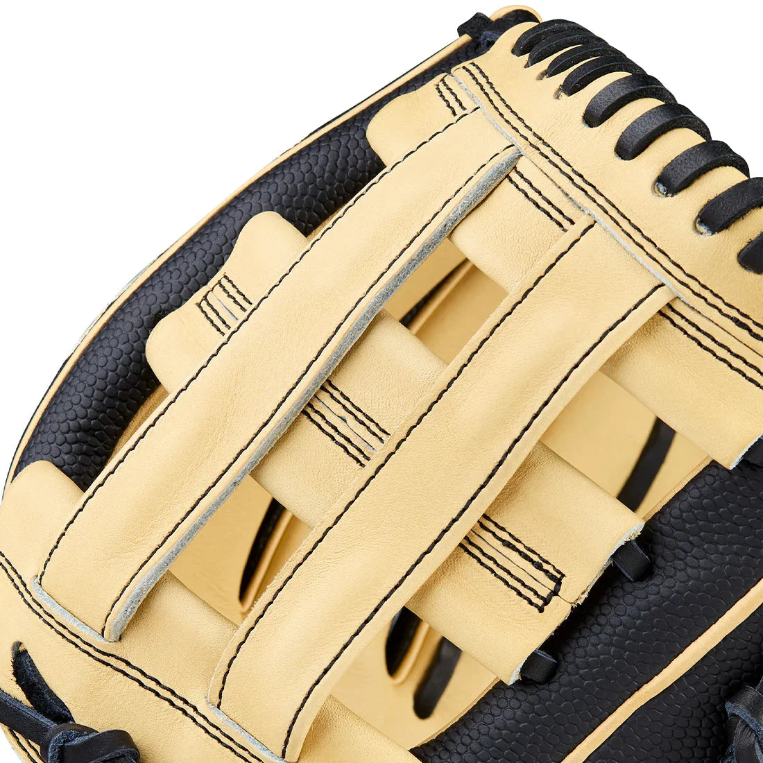 2026 Wilson A2000 Classic Series DW5 12" Infield Baseball Glove: WBW10411612
