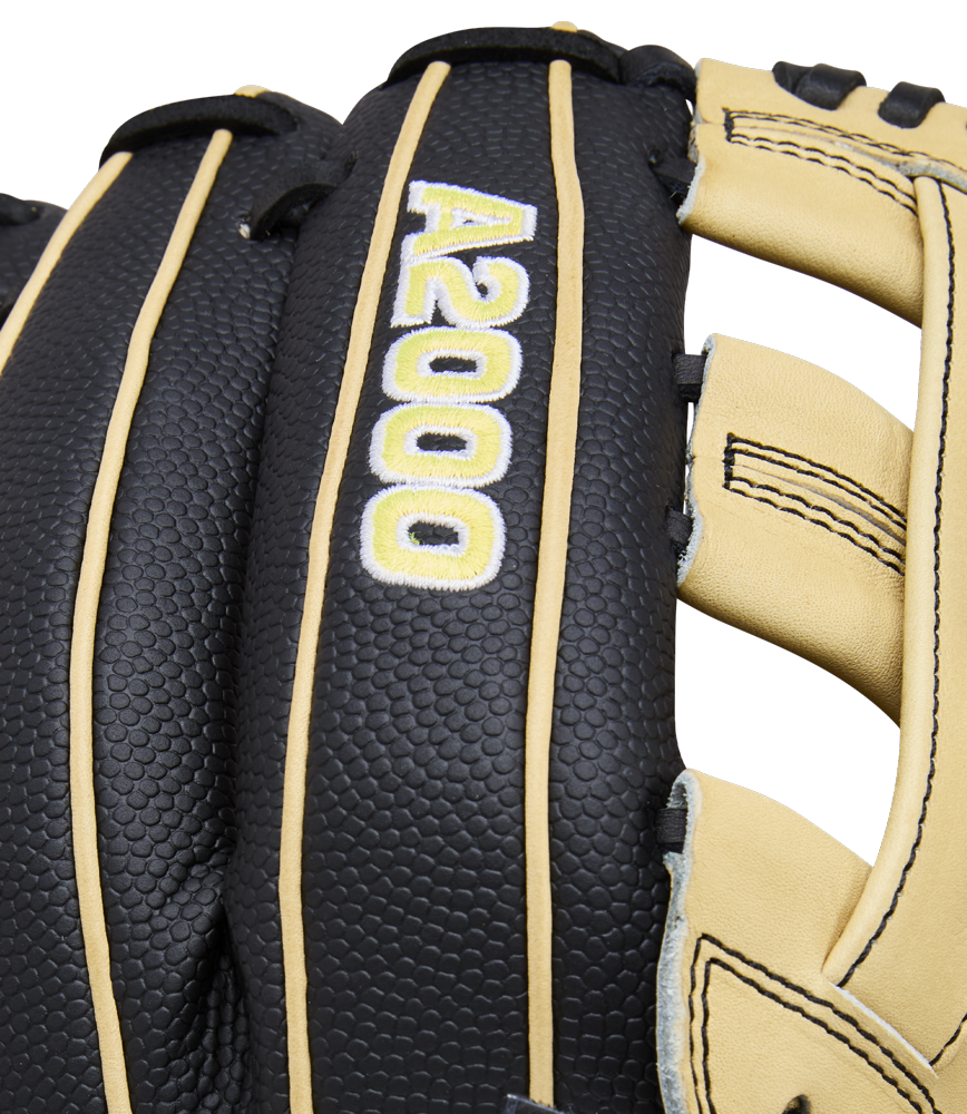 Wilson A2000 DW5 12" Baseball Glove: WBW10411612