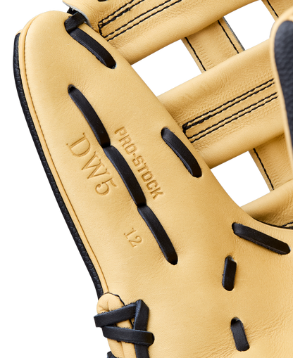 Wilson A2000 DW5 12" Baseball Glove: WBW10411612