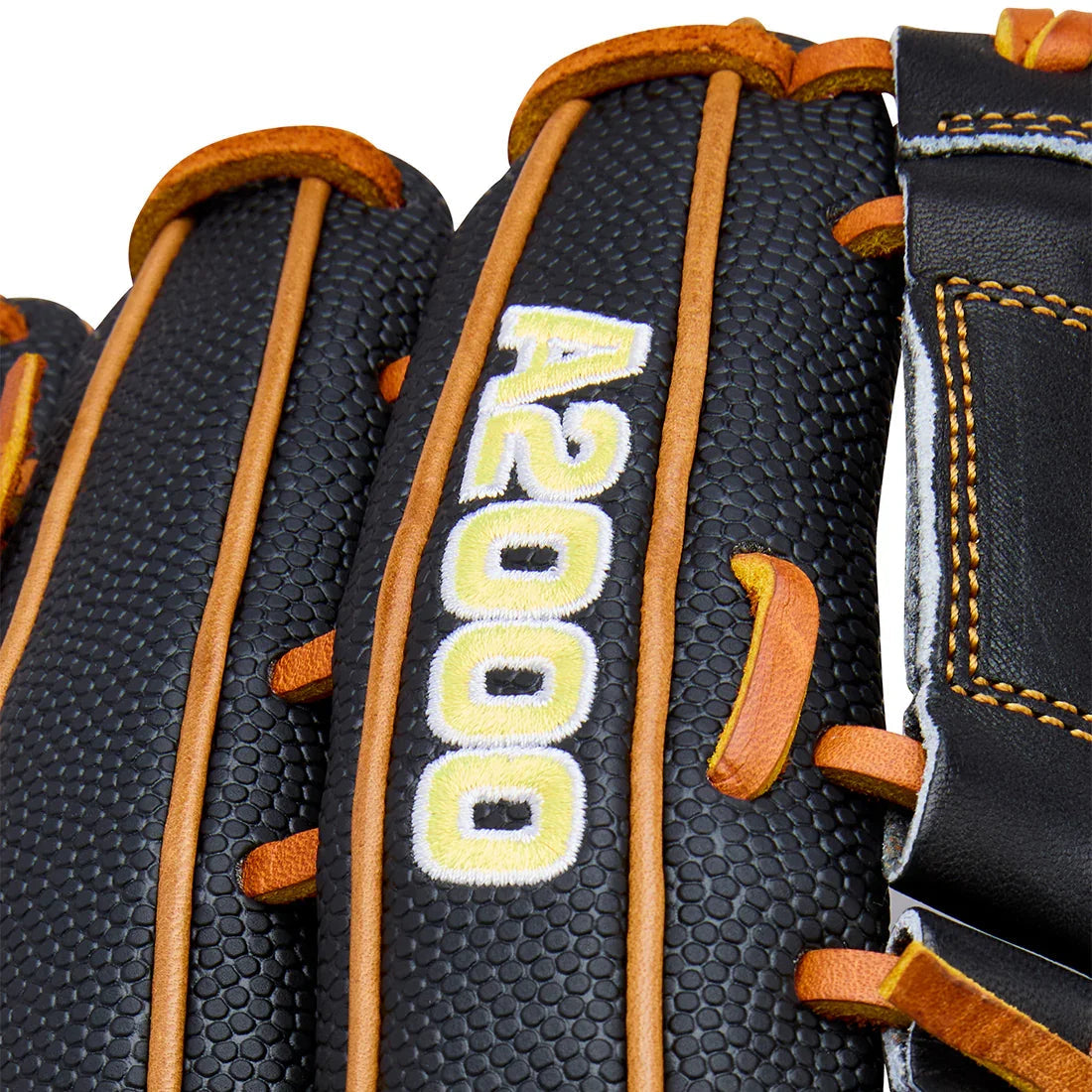 2026 Wilson A2000 Classic Series B125SS 12.5" Pitcher Baseball Glove: WBW104119125