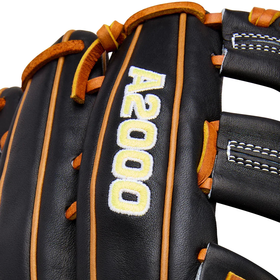 2026 Wilson A2000 Classic Series 1750 12.5" Outfield Baseball Glove: WBW104121125