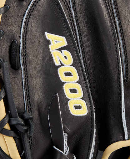 Wilson A2000 1734 34" Baseball Catcher's Mitt: WBW10412834