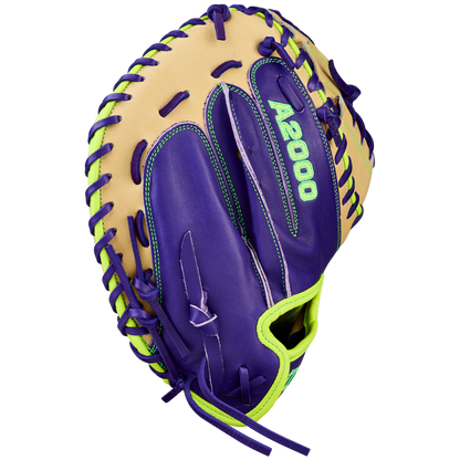 Wilson A2000 FPCM23 34" Fastpitch Catcher's Mitt: WBW10423934