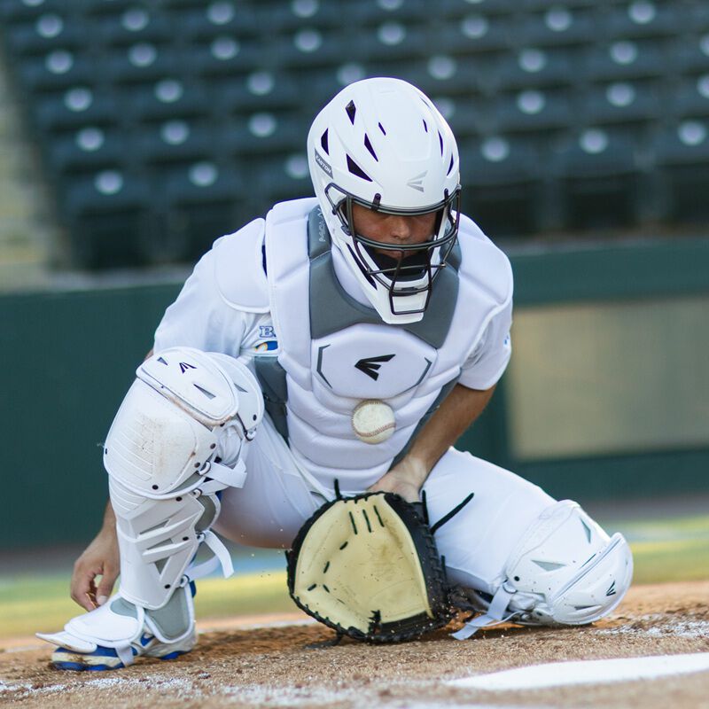 Easton Youth Mav X Baseball Catchers Kit