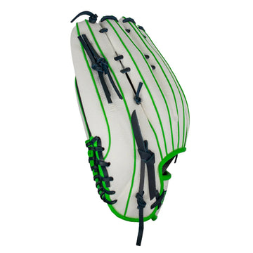 2025 Wilson "Canadian Exclusive" A1000 13.5" Slowpitch Softball Glove: WBW104568135