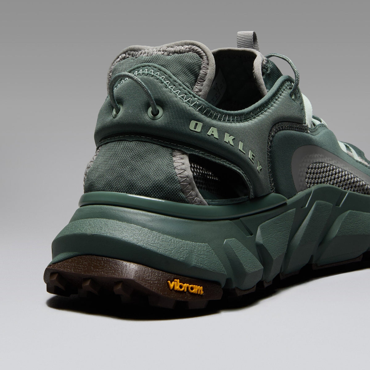 Oakley Men's Aquaterra Hybrid Sandals
