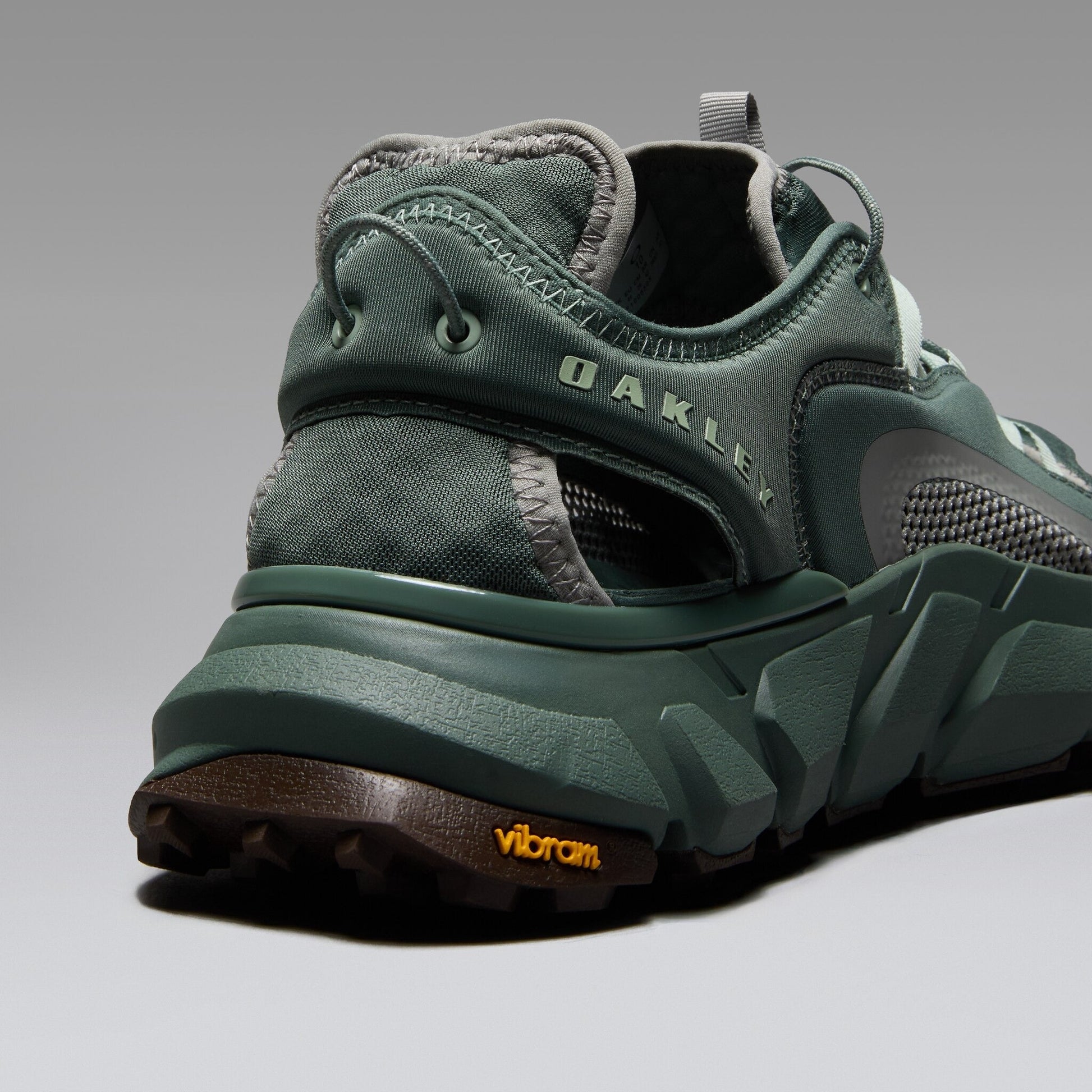 Oakley Men's Aquaterra Hybrid Sandals