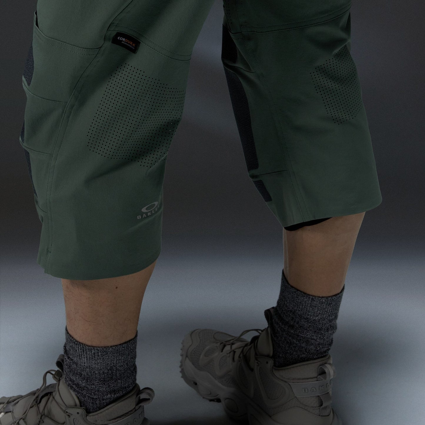 Oakley Men's Latitude Veil 3/4 Shorts