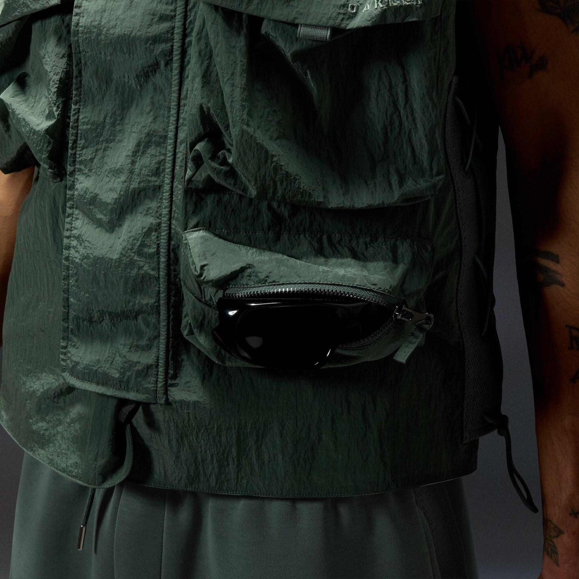 Oakley Men's Reserve Momento Vest