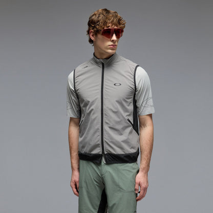 Oakley Men's Elements Alpha Vest