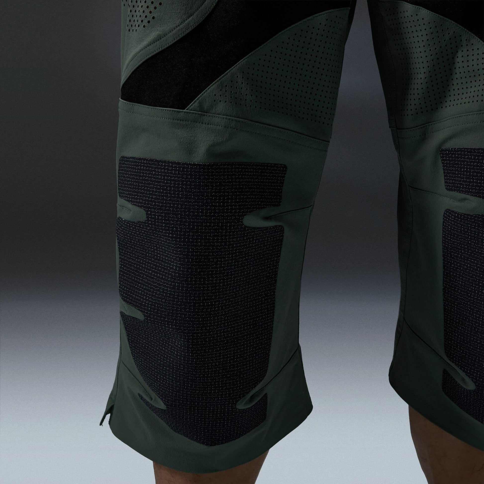 Oakley Men's Latitude Veil 3/4 Shorts