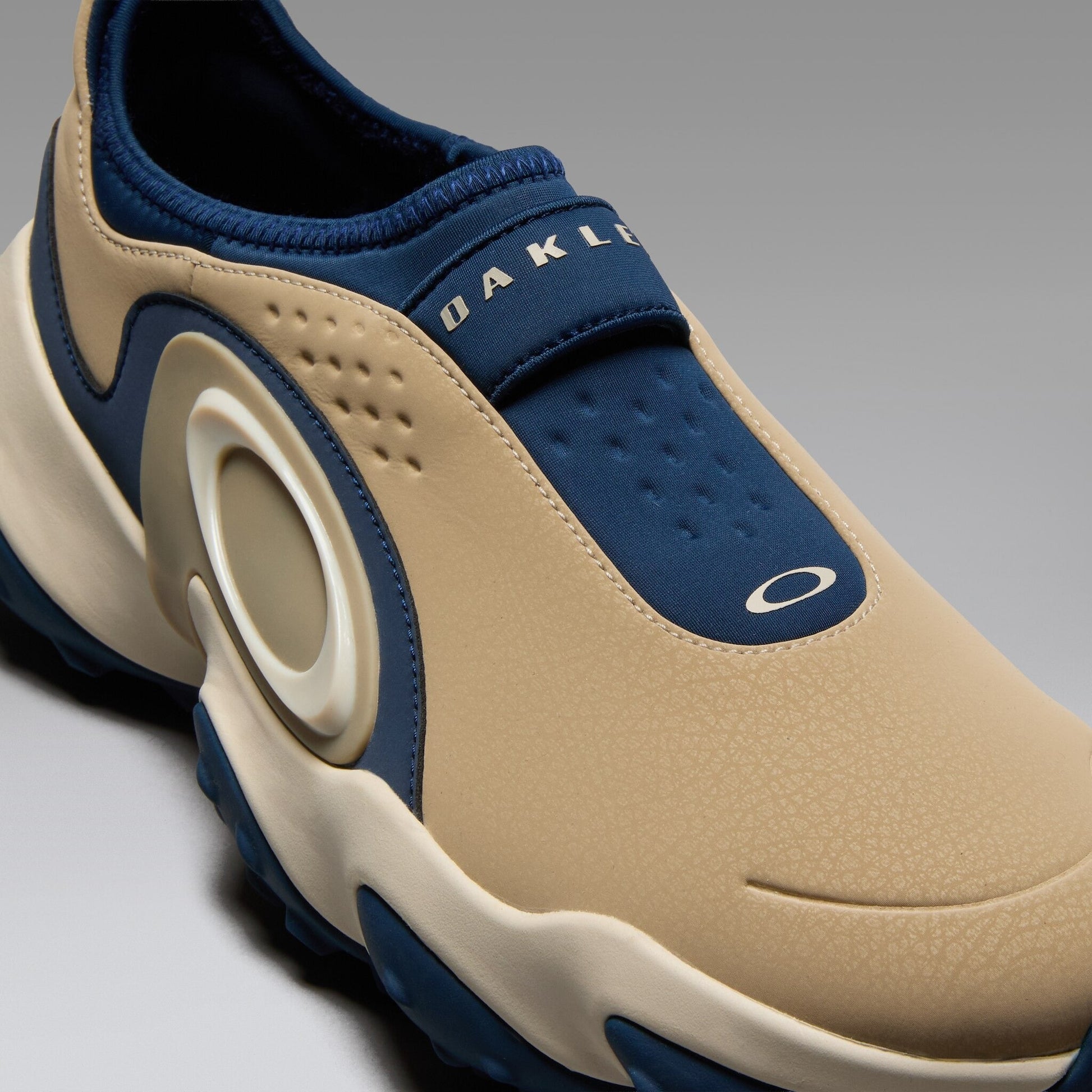 Oakley Men's Edge Icon Golf Sneakers