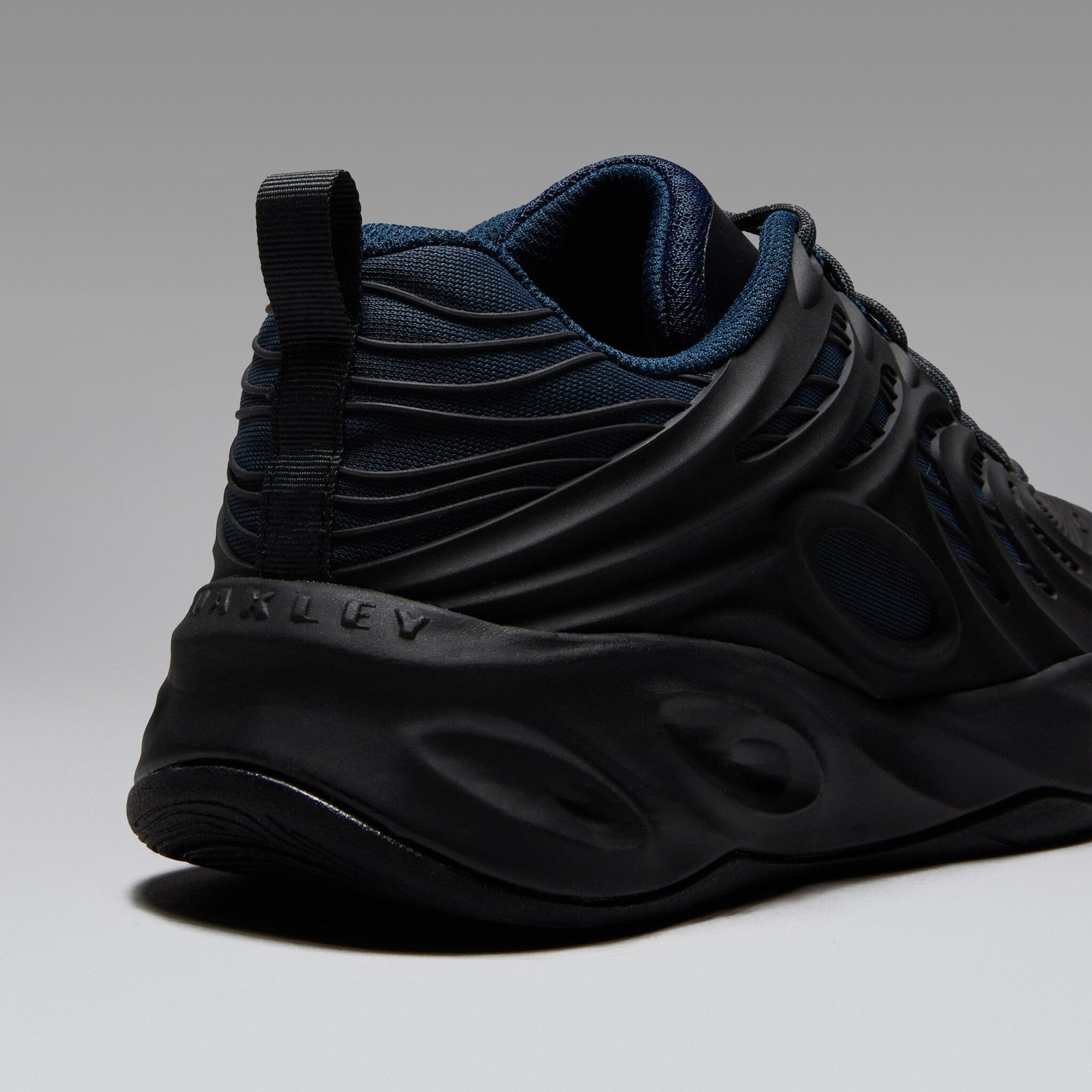 Oakley Men's Strike Sneakers