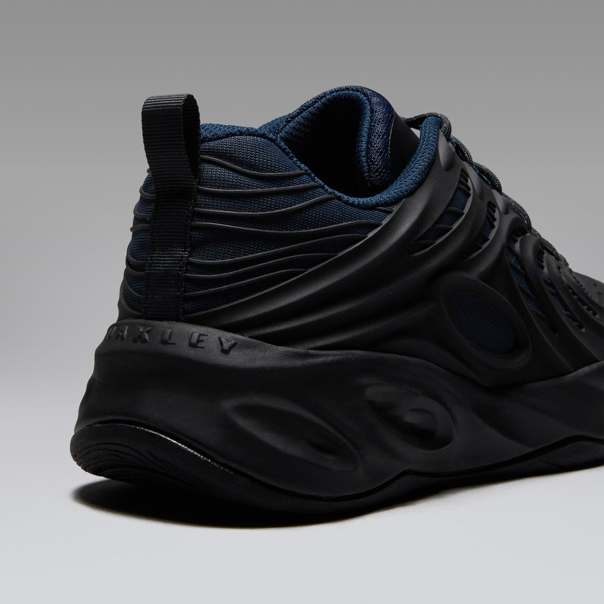 Oakley Men's Strike Sneakers