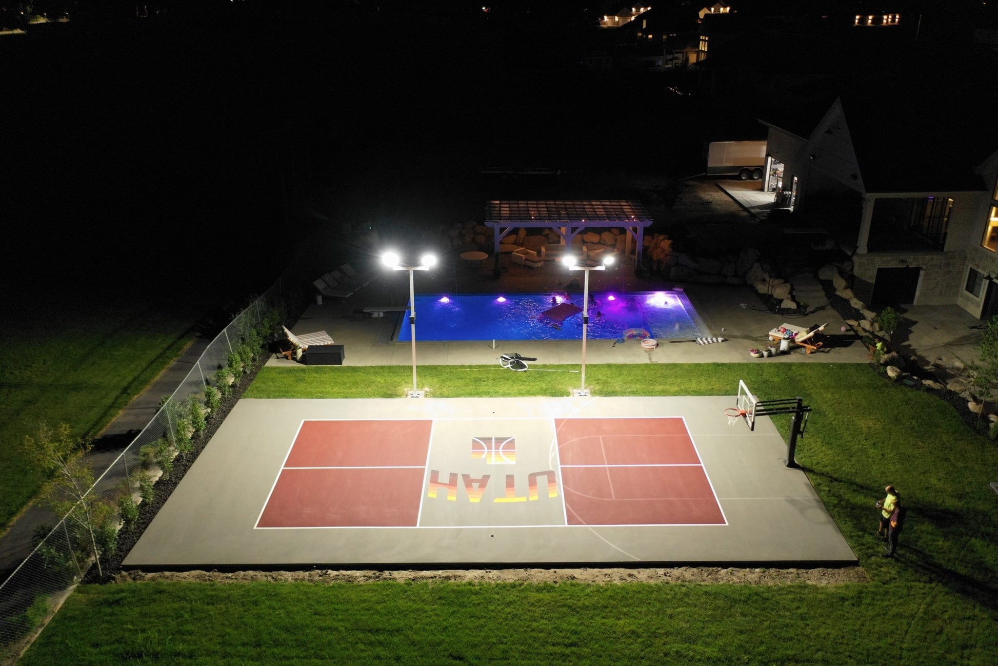 Dominator Basketball Court Light – Full Assembly