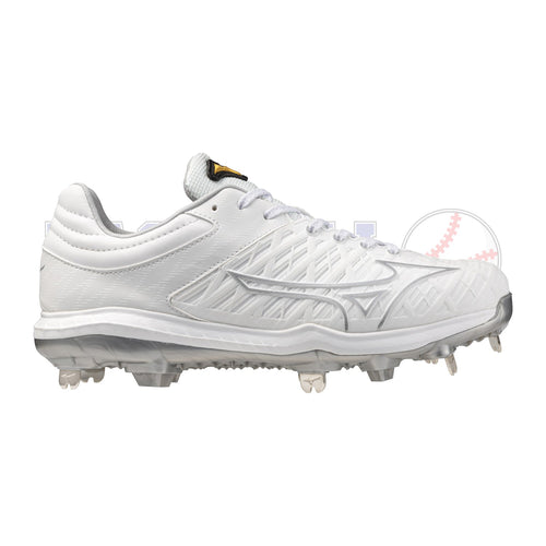Women's Pro Low Metal Cleats