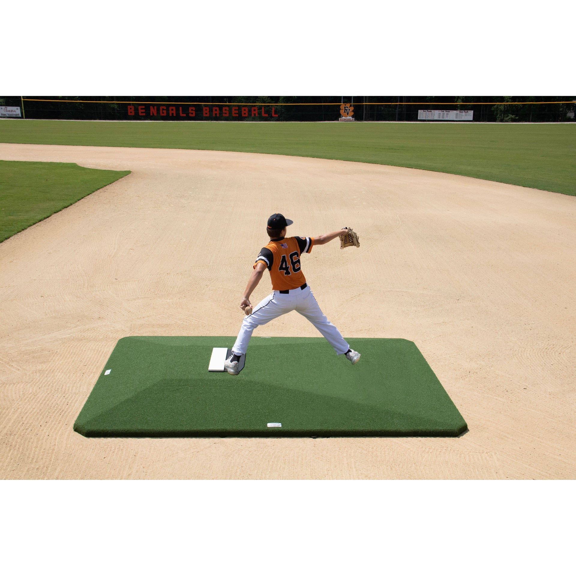 Proper Pitch 10" Tapered Game Portbale Pitching Mound Green Turf B107004