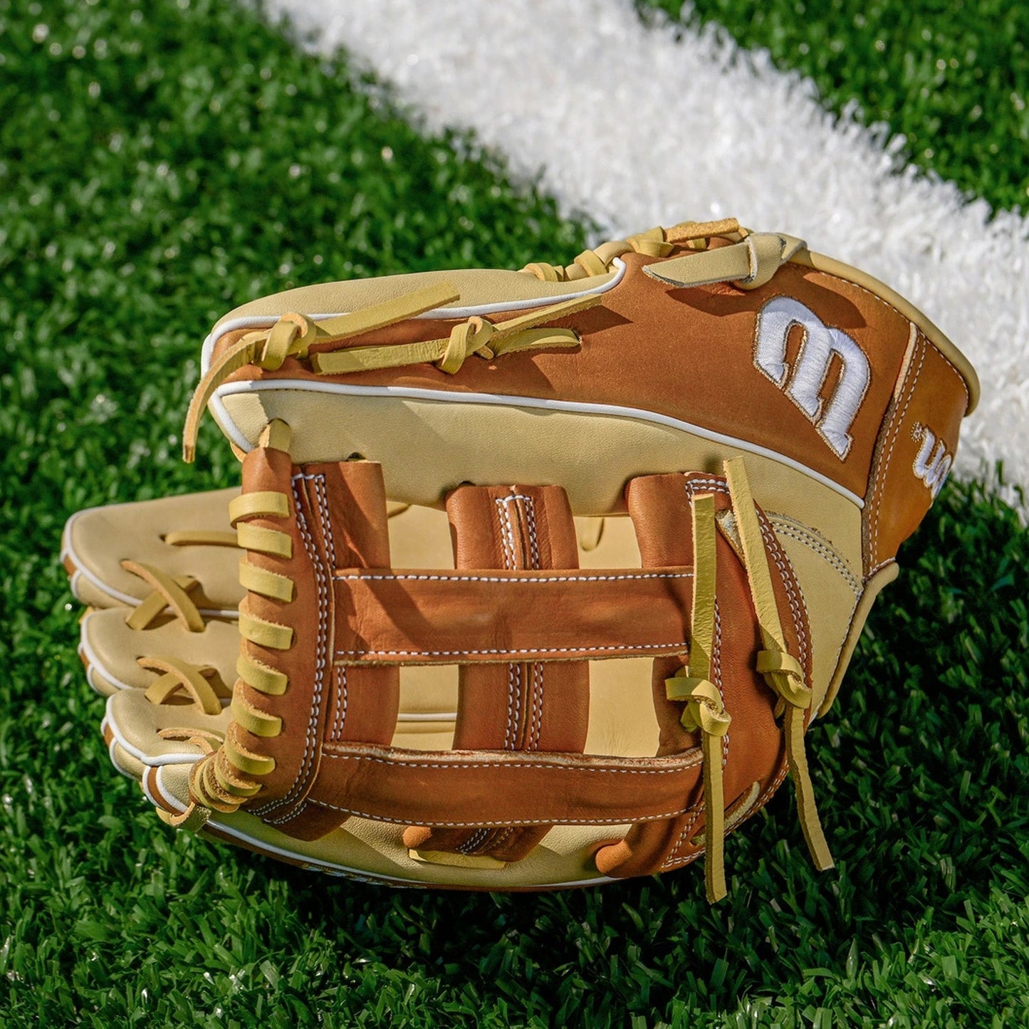 Wilson A1000 1750 12.5" Baseball Glove