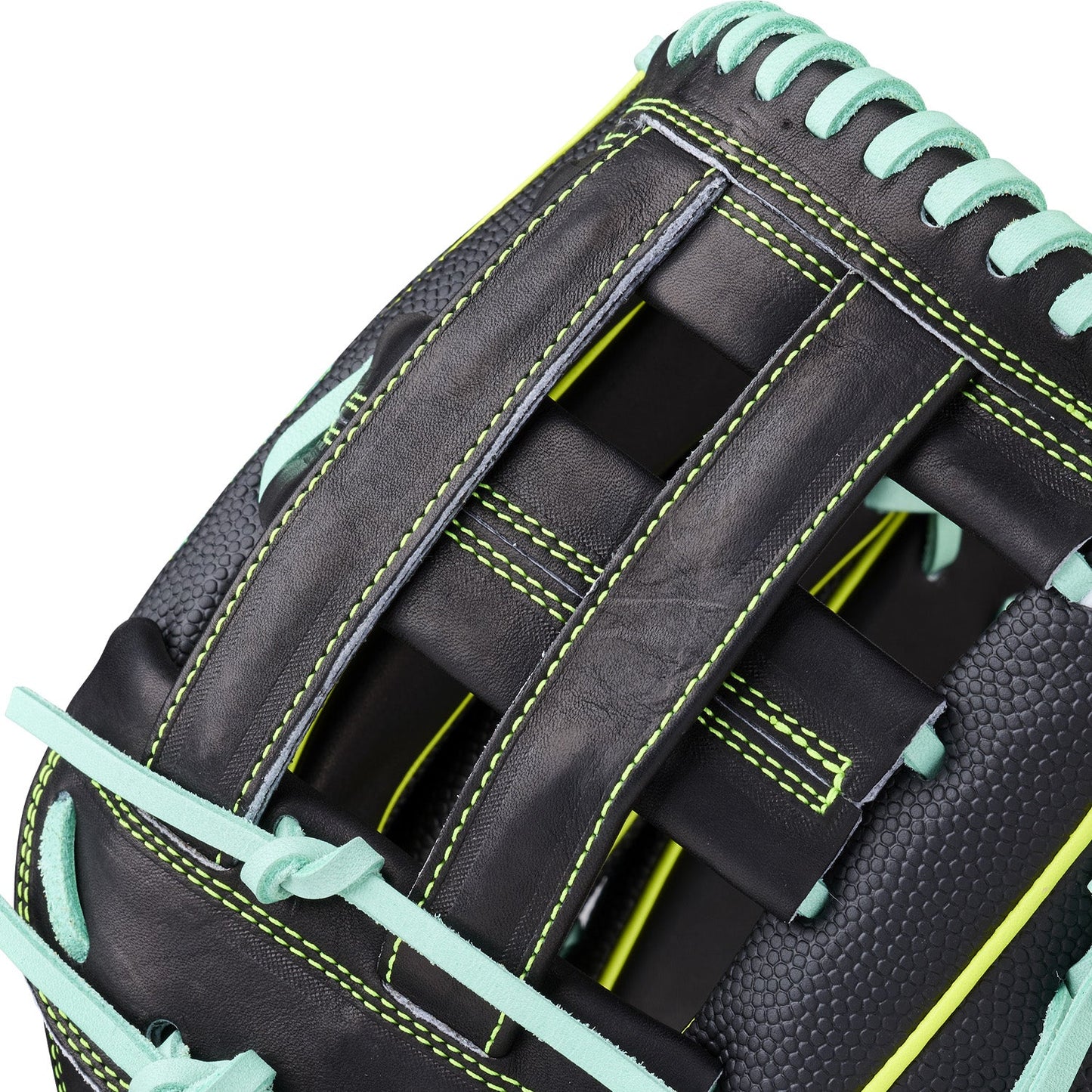 Wilson A2000 1750SS 12.5" Baseball Glove 2026