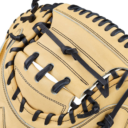 Wilson A2000 Classic 1734 Blonde/Black 34” Catcher’s Mitt