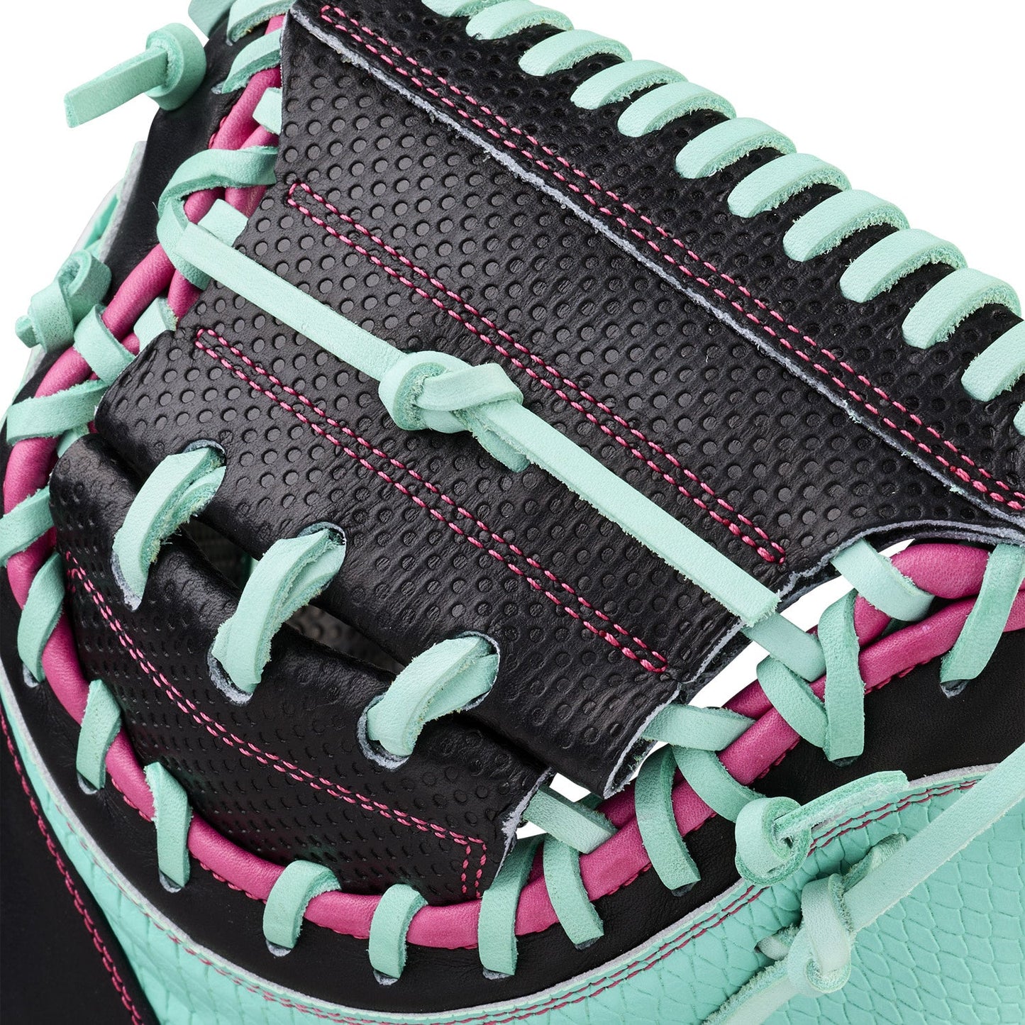 Wilson 2026 Spring A2000 M23SS 33.5'' Catcher's Baseball Glove