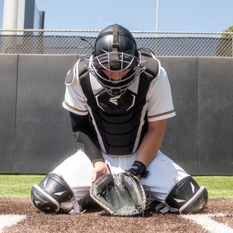 Easton Youth Mav X Baseball Catchers Kit